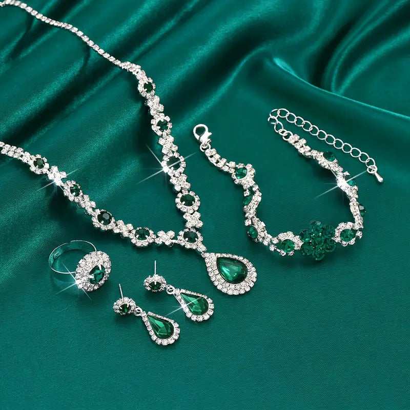 Adriana Lysandre Smycke Set | Vitguld