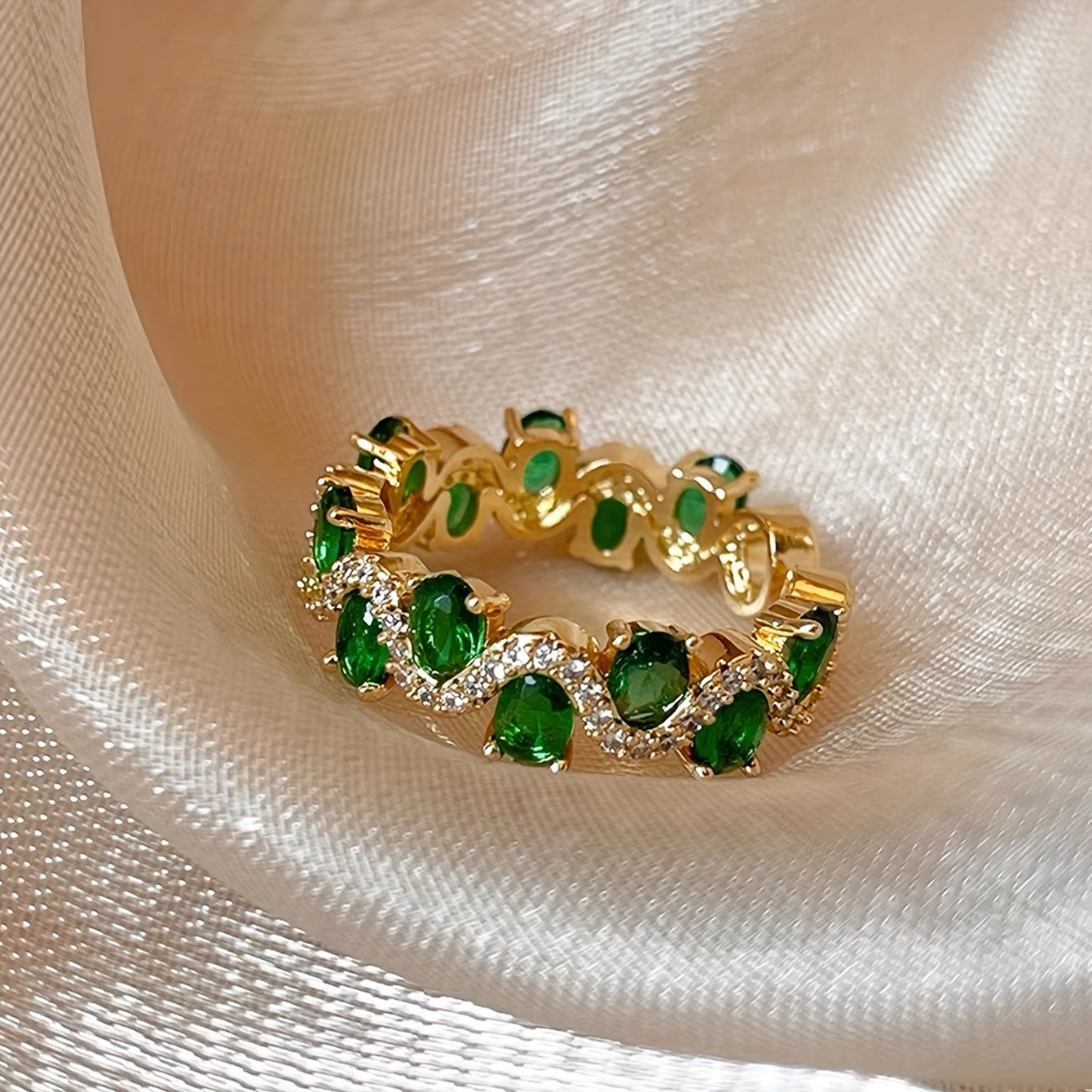 Calira Sparkling Smaragd Öppen Ring | Guld