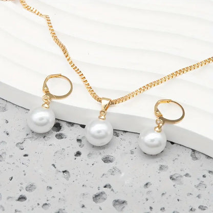 Elegant Graceful Pärlhalsband Set